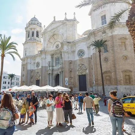 Casa Del Coleccionista By Cadiz4rentals *