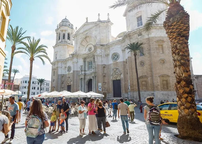 Casa Del Coleccionista By Cadiz4rentals *