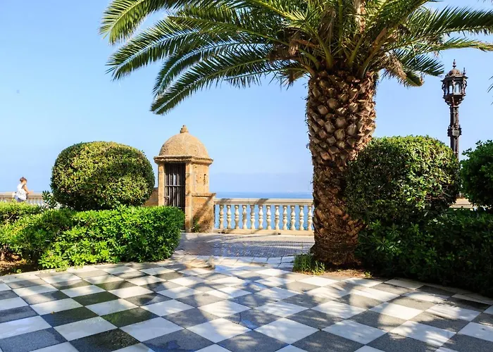 Casa Del Coleccionista By Cadiz4rentals *