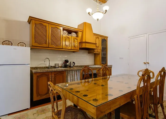 Casa Del Coleccionista By Cadiz4rentals *