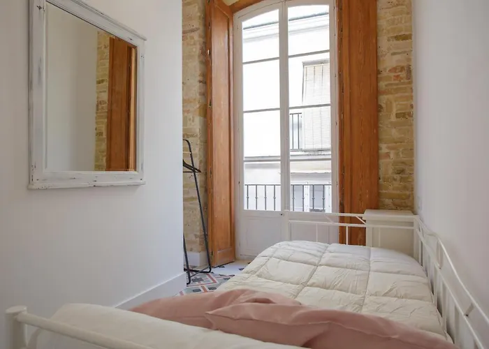 Casa Del Coleccionista By Cadiz4rentals *